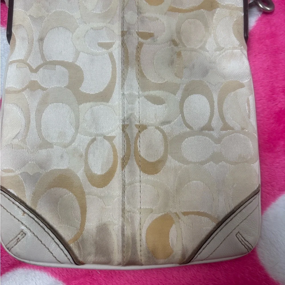 Coach Cream Shoulder Bag - Picture 4 of 5